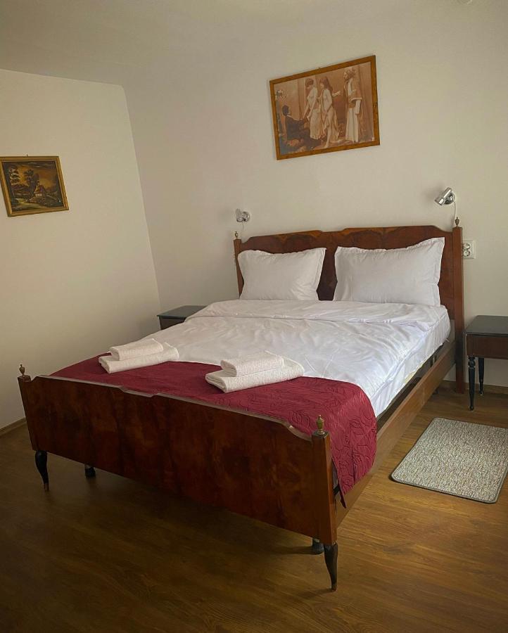 Ullysses Guest House Braşov Exteriör bild